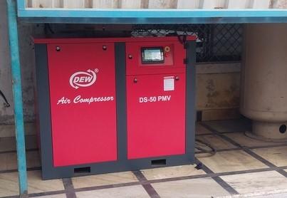 DEW Make Screw Air Compressor Model  DS-50 (50 HP) 37 KW PM+VFDWorking Pressure Max. – 10 kg/cm2*CFM – 200 FAD @ 10 kg/cm2,*CFM – 222 FAD @ 8 kg/cm2*CFM – 228 FAD @ 7 kg/cm2*Power – 50 HP, (415 V/3/50 HZ) 37 kw*Sound Level –( 70-72) +-2 DbA*RPM-2950*Compressed Air Control – Automatic (0-100%)*Drive: Direct Driven