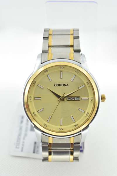 The watch has a rich, golden tone to it that looks absolutely gorgeous. It has a wide and comfortable band with a bold and beautiful pattern that will never get old. It has an adjustable buckle that will fit any wrist. It also has a light-weight and comfortable design.