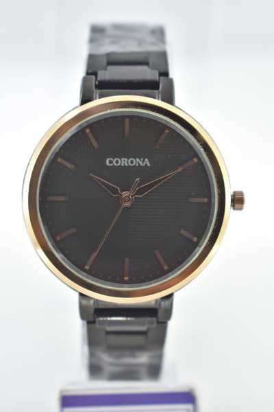 Introducing our Black Two-Tone Plated Women's Wrist Watch, a fusion of modern aesthetics and versatile elegance. The sleek black-plated case adorned with two-tone accents exudes contemporary sophistication, making a statement that's both bold and refined. Elevate your look with this exceptional timepiece, where urban chic meets timeless design, resulting in a watch that's perfect for adding a touch of elegance to any outfit.