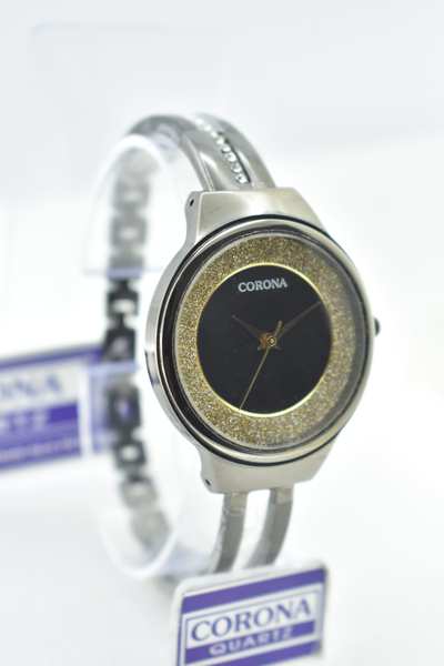 Introducing our striking Gunmetal Plated Wrist Watch, a bold expression of modern style and precision engineering. The sleek gunmetal-plated metal bracelet envelops a commanding black dial, creating a captivating contrast that exudes confidence and sophistication. Powered by Japanese movement, this timepiece ensures impeccable accuracy, while the edgy gunmetal plating adds a touch of urban elegance. Elevate your wristwear with this exceptional watch, where the fusion of gunmetal, black, and expert craftsmanship culminates in a statement of refined luxury and contemporary flair.