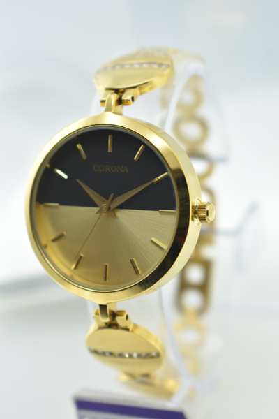 Presenting our Gold Plated Women's Wrist Watch, a masterpiece that combines opulence with grace. The radiant gold-plated case encircles a captivating dial, exuding timeless beauty. Elevate your elegance with this exquisite timepiece, where luxury and sophistication come together to create a statement of refined femininity.