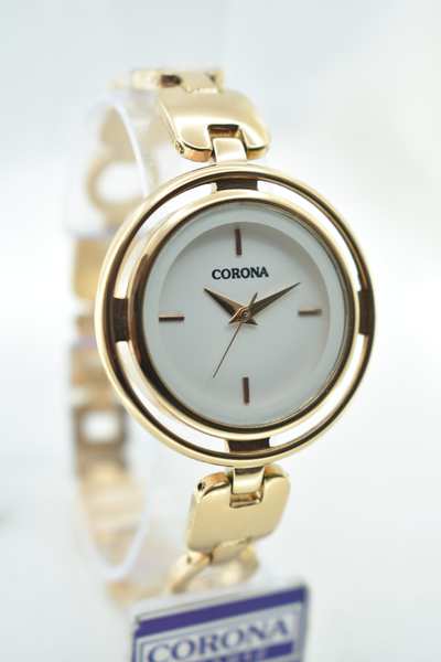 A chic women's watch with a rose gold-plated case and band. The stylish watch is great for everyday use and is comfortable to wear. The gold-tone buckle is easy to use and adds a nice touch to the piece.