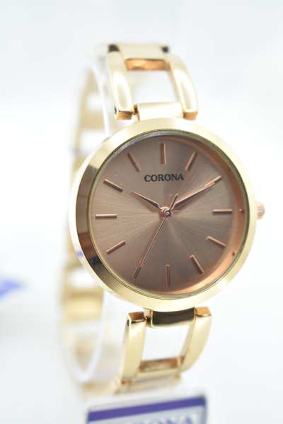 Introducing our Rose Gold Plated Women's Wrist Watch, a perfect fusion of elegance and sophistication. The luxurious rose gold-plated case exudes a timeless charm, making a statement of refined femininity. Elevate your style with this exceptional timepiece, where opulence and grace harmonize to create a watch that's both stunning and captivating.
