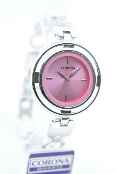 This silver plated women's wrist watch is a very attractive timepiece. It is the perfect accessory for any occasion. This watch is beautiful and durable and can be worn on a daily basis. The watch has a polished finish and the silver band is beautifully detailed. The watch also has a long lasting battery that will last for years without any problems.