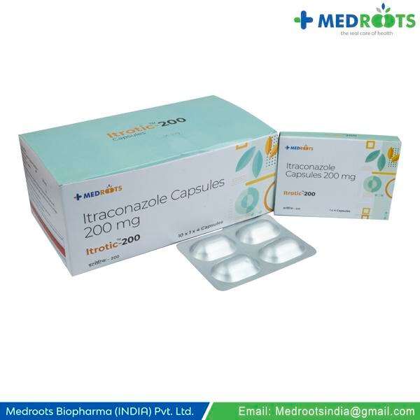 Itraconazole capsule is used to treat fungal infections, such as aspergillosis (fungal infection in the lungs), blastomycosis (Gilchrist's disease), or histoplasmosis (Darling's disease). Sporanox® capsule is also used to treat onychomycosis (fungal infection in the fingernails or toenails).traconazole is an antifungal medication. It kills and stops the growth of the fungi by destroying its cell membrane, thereby treating your skin infection.
