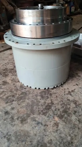 TRAVEL DEVICE ASSY WITH OUT MOTOR  (SPROCKET HOLE 30 ) HYUNDAI210 product image
