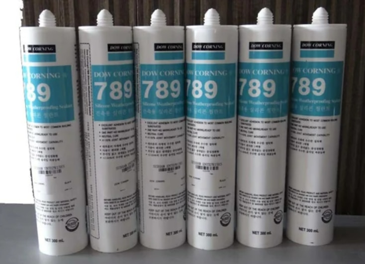 Packaging Size	250 mlColor	WhiteCure System	NeutralCompatible Material	GlassItem Form	GelPackaging Type	CartridgeFeatures	Strong Bond, Durable, UV Resistant, Weatherproof, One Part Sealant, Tear and Crack Proof, Waterproof, Fast Curing, PaintableApplications	Solar Panels Sealing, Construction, Weatherproofing, Gap Filling, JointingCountry of Origin	Made in IndiaDOW CORNING® 789 Silicone Weatherproofing Sealant is a one part, neutral cure, architectural grade sealant designed for general weathersealing. It easily extrudes in any weather an quickly cures at room temperature to produce a durable, flexible silcone rubber seal.