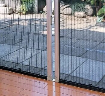 We offers the best solutions to the modern-day large French windows. It is built from a special polyester mesh structure. It is dust resistant and weatherproof. These nets are perfectly safe for children and they offer good resistance to air pressure.