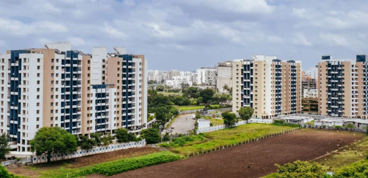 To meet the varying desires of our clients, we are engrossed in providing highly reliable Flat Scheme Quality Control And Execution Projects Service. Trained under the command of capable personnel, these services are broadly recommended. In addition to this, our services are offered at market leading rates.