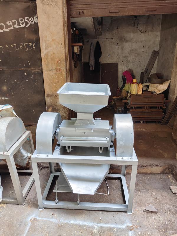 18Inch Diamond Supari Cutting MachineCapacity 40-50kg/hourMachine Weight - 225Kg1Hp MotorHeavy Duty Machine