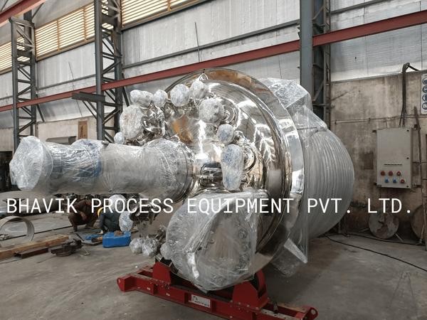 A reactor in chemical engineering refers to a device or vessel designed to contain and control chemical reactions. It’s the core unit where feed materials (reactants) are converted into desired products under controlled conditions such as temperature, pressure, and mixing