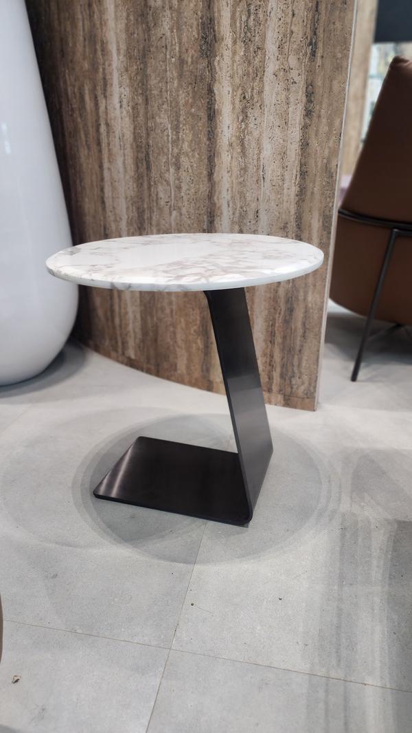 Name: Coffee Table Size  : Material: Stainless steelProduct :