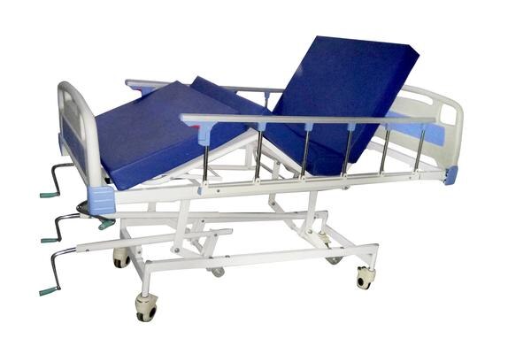 • Type: Mechanical ICU Bed (Manual)• Functions (4):• Backrest elevation• Leg rest elevation• Trendelenburg position• Reverse Trendelenburg position• Side Railing: Collapsible side rails for patient safety• Head & Foot Panel: Durable ABS molded panels (detachable) with 4