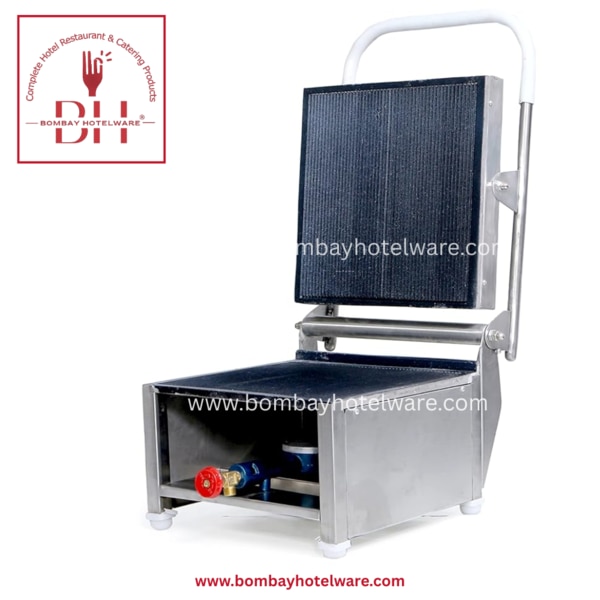 Heavy-duty gas sandwich griller with a 13“x13” plate, ideal for high-output sandwich counters. Made in India, designed for quick grilling and even heat distribution.✔ Plate Size – 13” x 13”  ✔ LPG Gas Operated – No Electricity Required  ✔ Thick Griddle Plate – Uniform Heating  ✔ Ideal for Tea Stalls, Cafes & Fast Food Joints