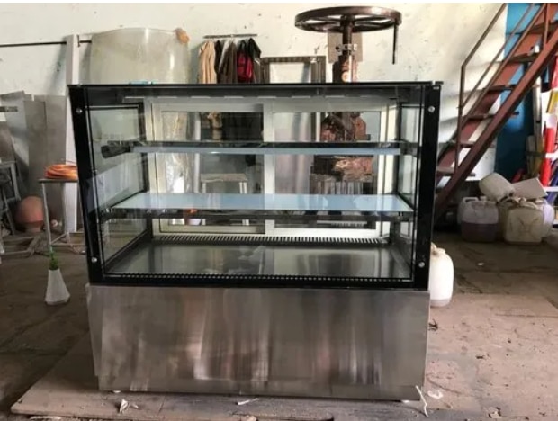 Product Details:Minimum Order Quantity 3 FeetCounter Type Air CooledUsage/Application BakeryBrand S L KITCHEN EQUIPMENTSCounter Shape RectangularHeight 4-5 FeetRefrigerant Kirloskar compressorNo. of Shelves 4 ShelvesGlass Thickness 8mm toughenedLength 5-6 FeetMaterial SS, Glass, Glassss display counter with top glass and granite outer 8mm tuffen glass , inner 5mm tuffen glass 2+1 shelf 1. 6mm 304 grade with ss pipe frame with adjustable nylon bush