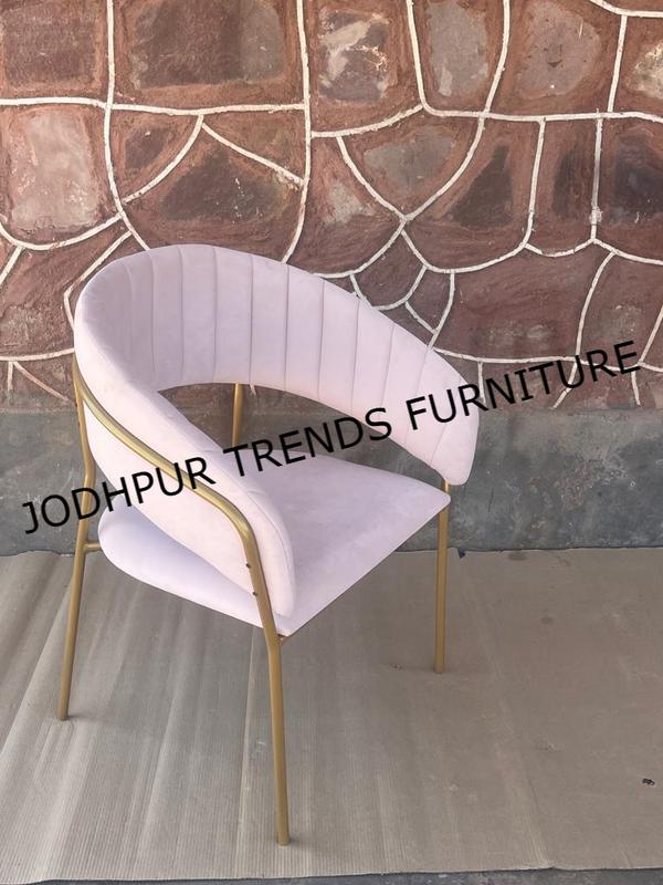 Jodhpur Trends – Industrial Rustic Metal Chair (with Cushion & Armrests)Stainless-/mild-steel frame, powder-coated, non-foldingIncludes armrests and a cushioned seatRated for ~150 kg capacity, rust-resistant buildPriced around ₹3400 each Iron chair designed for cafes/restaurants with upholstered seatingStylish and durable, best for bulk or semi-bulk orders