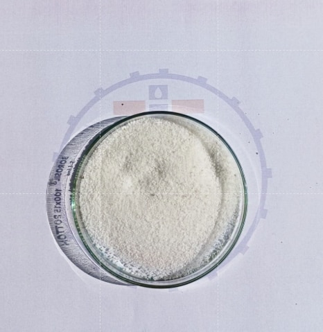 Phenolic Antioxidants are highly effective stabilizers used in lubricants, plastics, fuels, and other industrial products to prevent oxidative degradation. They work by neutralizing free radicals, thereby extending the shelf life, thermal stability, and performance of oils and materials under high-temperature conditions.