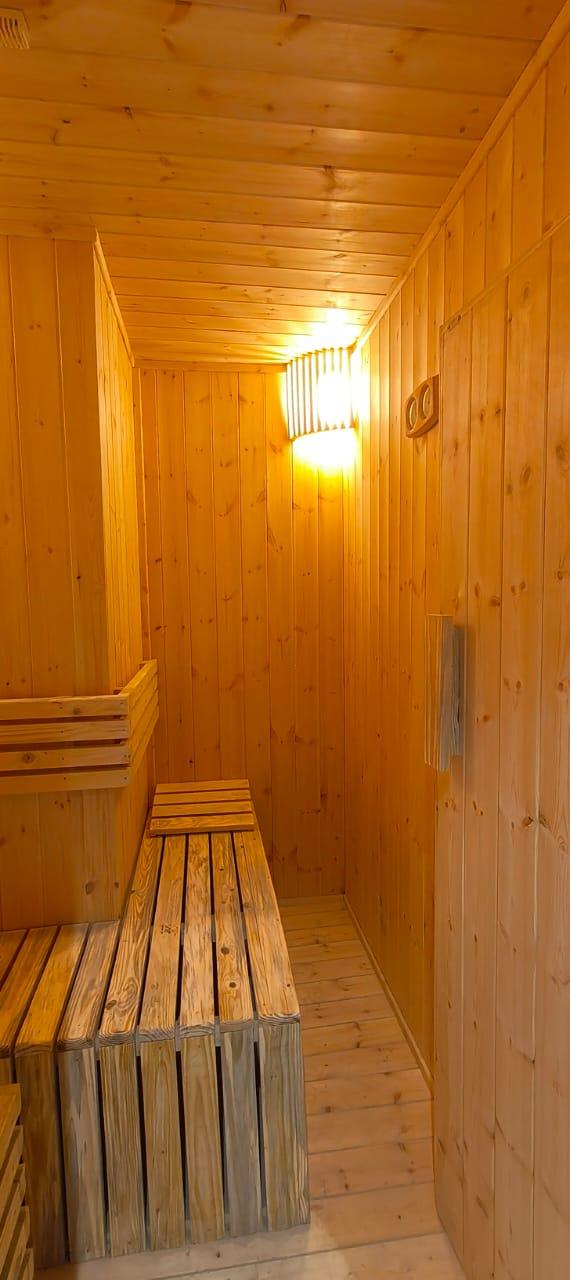 Beyond pleasure and relaxation, emerging evidence suggests that sauna bathing has several health benefits, which include reduction in the risk of vascular diseases such as high blood pressure, cardiovascular disease (CVD), stroke, and neurocognitive diseases; nonvascular conditions such as pulmonary diseases including ...