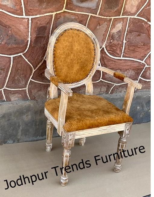 Firms such as “Jodhpur Trends” produce a broad palette of wooden chairs—from curved accent chairs to French-inspired curved-back designs—emphasizing handcrafted detail and versatility, Many local artisans skillfully blend wooden frames with cane or rattan elements, adding traditional texture and lightness to the design. Notably, the Sheeshma wood cane chair and rattan chairs offer a tasteful fusion of natural materials and crafted elegance