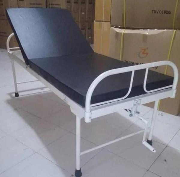 Material	AluminumIs It Foldable	YesBrand	VRSUsage/Application	HospitalPackaging Type	BoxCountry of Origin	Made in IndiaWe VRS Engineering are a Sole Proprietorship Firm based firm engaged as the foremost Manufacturer Trader And Service Provider of Mild Steel Gate Parking Shed Medicine Rack and many more We also provide Parking Shed Fabrication Service Glass Glazing Service Gypsum False Ceiling Design Service Shed Fabrication Service CNC Laser Cutting Service