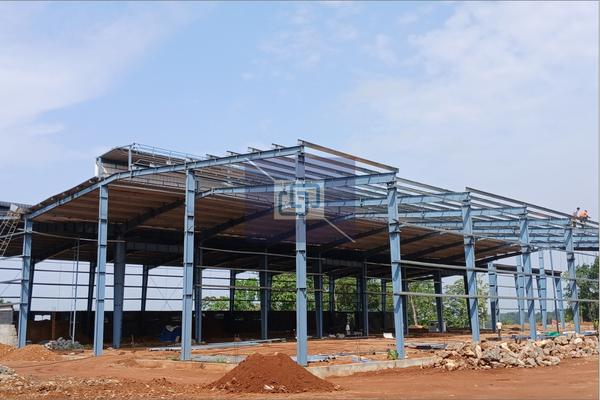Being a well-distinguished company in the market, we are into offering Industrial Roofing Service.