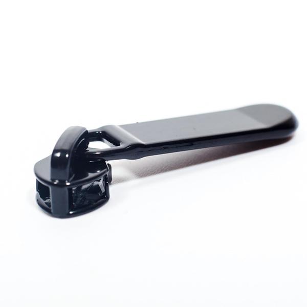 #5 NO CFC FANCY SLIDER AVAILABLE IN NORMAL & REVERSE BOTH.COLOUR:- SILVER , GUNMETAL, BLACK COATING AND CAN BE EASILY CUSTOMISED IN ALL WANTED COLOURS.EXPORT QUALITY PRODUCT 