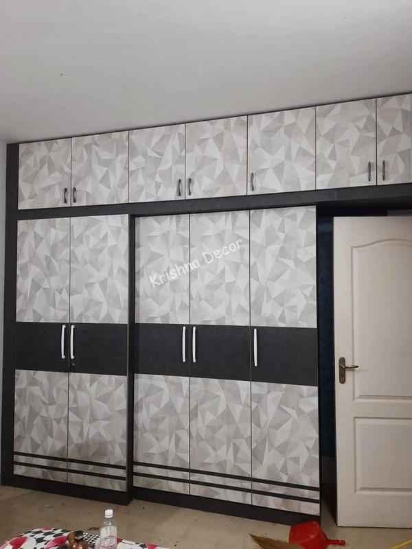 Coimbatore Bedroom Wardrobe Border Doors Krishna Decor are the No.1 Interior Job work Company in Coimbatore. We take all kind of interior job work at best price in market.
