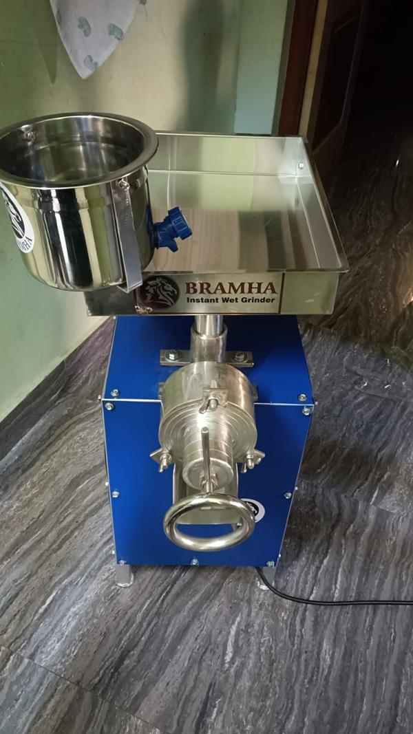 plate size 5 inch, food contact parts all are stainless steel with ms stand & cover, single phase 1 hp motor 25 kg output per hour 