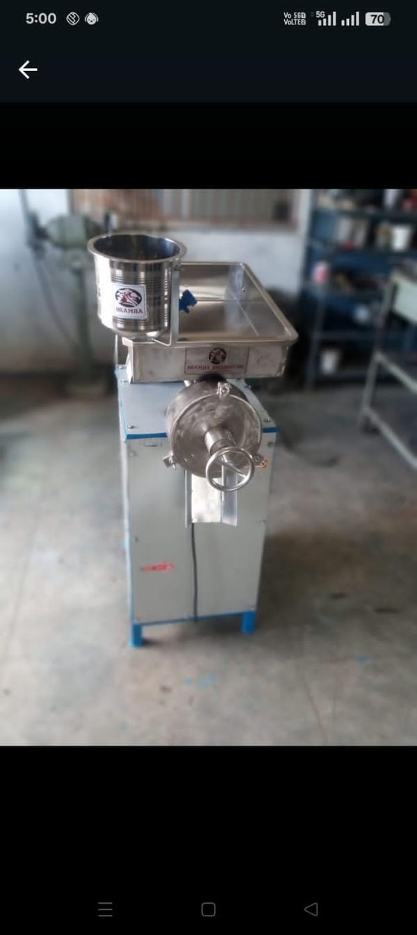 plate size 6 inch food contact parts all are stainless steel stand cover ms , with single phase 1.5 hp motor,40 kg output per hour 