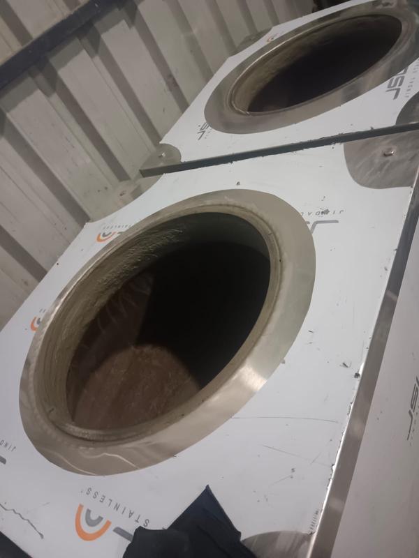 SS TANDOORI POT CHARCOAL MODEL STEEL GRADE : 202 / 304 ( AS PER CUSTOMER REQUIRMENT ) TOP SHEET WITH 1.5 MM THICKNESSSIDE SHEET WITH 1MM HEAVY DUTY NYLON WHEEL WITH DOUBLE LOCK  / CASTING WHEEL ( AS PER CUSTOMER REQUIRMENT ) FIRST QUALITY TERRACOTTA POT GLASSWOOL PACKING WITH SS LID ON TOP