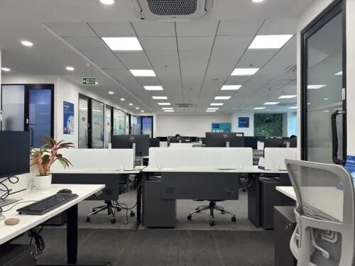 Modern Corporate Office Interiors for a Sophisticated Look product image