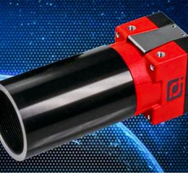 Based on our hyperspectral light fieldcamera technology, the ULTRIS SWIR 1 offersa versatile imaging solution with its broadwavelength range (980-1650 nm) within theShort-Wave Infrared region. The C-Mountcompatibility, supported by the integratedRelay Lens Adapter, enables seamlessintegration of various optics setups.