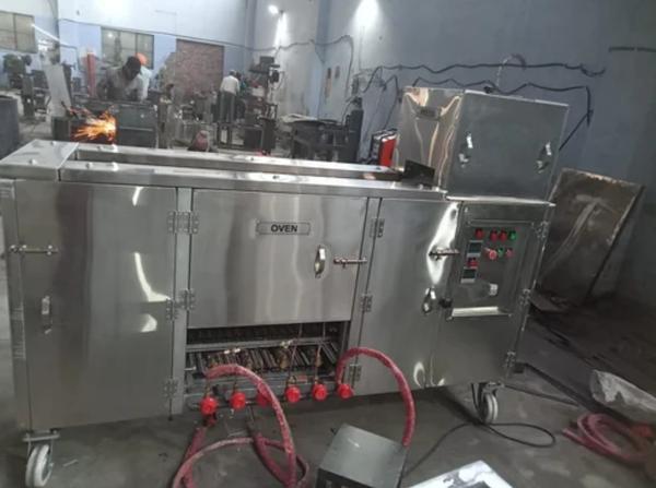 Capacity: 1000 Chapatis Per HourDesign Type: RollerAutomation Grade: AutomaticBrand: Style CraftFrequency: 50-60 HzDimension: 5x 2.4 x 4.5 FeetUsage/Application: Canteen mess or hospitalWeight Of Machine: 280 - 300 KgProduction Capacity: 800 Chapati per HourMinimum Order Quantity: 1 UnitStyle Craft Press Type Semi Automatic Chapati Making Machine       Semi Automatic Chapati Making Machine With Three tier baking OvenCapacity : 1000 Chapati/Hr.Size of Chapati : 4” to 7”Thickness of Chapati : 1.3 mm to 3 mmColour : Light BrownAppearance : Soft with Puffed LayerBody : Stainless SteelWeight of Chapati : 25-55 Gr.Size of Machine : 7’ x 2.5’ x 4.5’Power required : Approx 4 Kw.Gas Consumption : 3 Kg. approxWeight of Machine : 220Kg. (approx)Operator : 1 unskilledMotor : 1/2 HP Single Phase