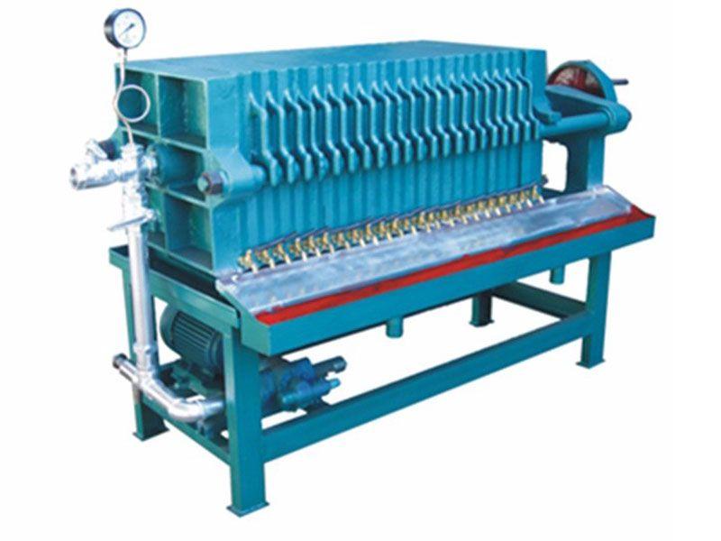 An oil filter machine is an essential equipment designed to remove impurities, food particles, and residue from used cooking oil, restoring its clarity and extending its usability. Using a combination of filtration media and controlled circulation, the machine effectively enhances oil quality, improves food taste, and reduces overall oil consumption. Suitable for restaurants, hotels, food processing units, and commercial kitchens, the machine is built with durable, food-grade materials and features an easy-to-operate, low-maintenance design. By ensuring cleaner oil and consistent frying results, the oil filter machine provides a cost-efficient, hygienic, and reliable solution for oil management.
