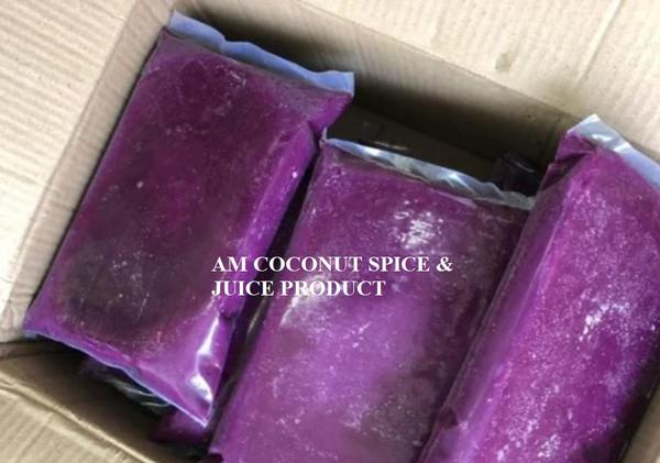 Frozen Jamun Fruit offers the natural taste and nutritional richness of fresh jamun, preserved at its peak ripeness. Carefully handpicked and quickly frozen, these deep purple fruits retain their vibrant color, juicy texture, and authentic sweet–tart flavor. The freezing process locks in essential nutrients, making frozen jamun a healthy and convenient option for year-round use.Rich in antioxidants, vitamins, and minerals, frozen jamun supports digestive health, helps regulate blood sugar levels, and boosts overall immunity. Ready to use straight from the freezer, it is perfect for smoothies, desserts, beverages, fruit bowls, and traditional recipes.