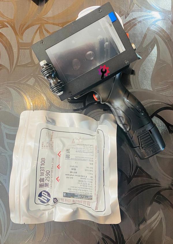 First Tech Packaging, Indore, we have an exclusive range of Best-Quality at low-Cost 12.7mm Metal Body Handy Inkjet Printer with Original HP 2590 Ink Cartridge for Manual Batch-Coding.