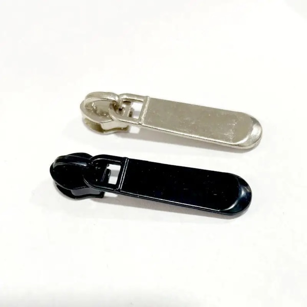 #5 & #8 no cfc fancy slider This available in silver, gunmetal, black coating and can be easily customised in all wanted colours.