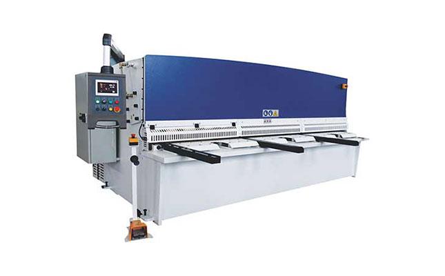 HEAVY DUTY HYDRAULIK SHEARING MACHINE