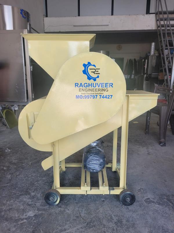 Garlic Bulb Cutter Machine ManufacturersWe are also supply in Andhra Pradesh, Arunachal Pradesh, Assam, Bihar, Chhattisgarh, Goa, Gujarat, Haryana, Himachal Pradesh, Jharkhand, Karnataka, Kerala, Madhya Pradesh, Maharashtra, Manipur, Meghalaya, Mizoram, Nagaland, Odisha, Punjab, Rajasthan, Sikkim, Tamil Nadu, Telangana, Tripura, Uttar Pradesh, Uttarakhand, and West BengalCapacity	500 kg/hrVegetable Cutting Capacity	500 kg/hrAutomation Grade	AutomaticUsage/Application	IndustrialMaterial	Mild SteelPhase	Three PhaseWelcome to RAGHUVEER ENGINEERING - Your Trusted Partner for Garlic Peeling Solutions! Looking for the perfect garlic peeling machine for your processing needs? You've come to the right place! At RAGHUVEER ENGINEERING, we specialize in designing, manufacturing, and delivering high-quality garlic peeling machines that streamline your production process and enhance efficiency. Product Features: Cutting-edge technology for precise and efficient peeling Stainless steel construction for durability and hygiene User-friendly interface for easy operation Customizable options to suit your specific requirements Compact design for space-saving installation Our Range of Machines: 10kg to 30kg/hr : Ideal for small-scale operations or restaurant kitchens. 50kg to 100kg/hr : Perfect for medium-sized production facilities. 150 to 1000kg/hr : Designed for large-scale industrial processing. Why Choose [Manufacturer Name]? Over 19 years of experience in the industry. Dedicated customer support team to assist you every step of the way. Global shipping options available for worldwide delivery. Comprehensive warranty coverage for peace of mind. Contact Us Today! Ready to revolutionize your garlic peeling process? Contact us today to learn more about our products and how they can benefit your business. Don't settle for anything less than the best � choose RAGHUVEER ENGINEERING for all your garlic peeling needs!