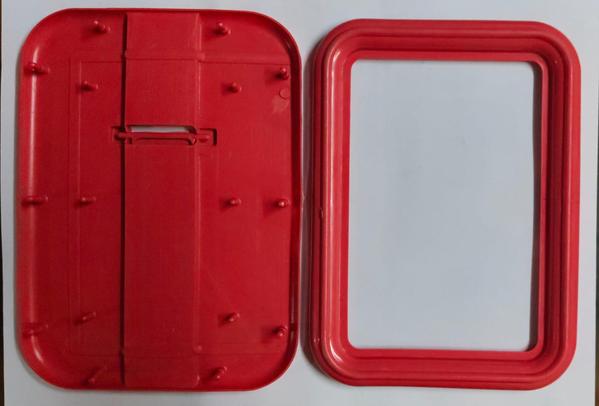 Manufactured with accurate molding technology, these plastic lids and frames ensure a perfect fit and secure closure. Ideal for containers, crates, and storage boxes, they enhance safety and durability while maintaining a clean, professional finish.