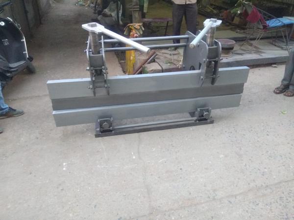 We are a leading Manufacturer of 4'' Sheet Bending Machine and Manual Sheet Bending Machine from Yerkheda, India.