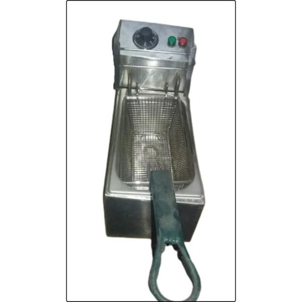 These products are made from the best quality raw material & ultra-modern technology in complete compliance with the set industrial normsProduct specificationMaterial Grade :- SS 304Material :-Stainless SteelBrand :- Shree ChamundaFinishing :- PolishedAvailability :- In StockView in Hindi :- स्टेनलेस स्टील डीप फ्रायरShipping InformationPrice :- Excluding all taxesShips from :- VadodaraShipping :- As per delivery location