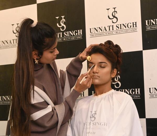 HD Makeup Course – 15 Day