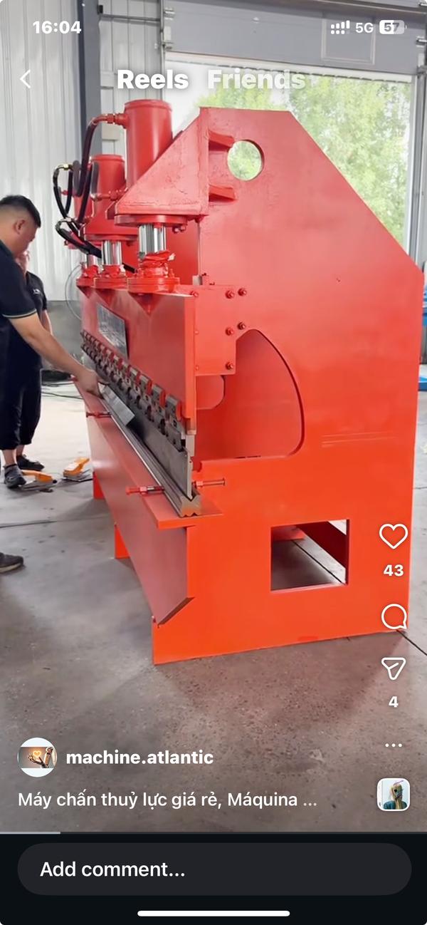 Hydraulic press brake machine 