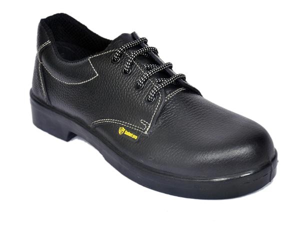 Tiger safety shoes with steel toe cap PU sole Leather upper Manufacturers, Exporters and Wholesale Safety Shoes Suppliers, based in Delhi Ncr | Noida | Kanpur | Delhi and Uttar Pradesh (India). Safety Shoes | Safety Helmet | Tiger Safety Shoes | Safari Pro safety Shoes | Safety Net Manufacturer Supplier and Dealer | safety shoes manufacturer |Noida | Delhi | Faridabad | Kanpur | Agra | Lucknow | Jaipur | Ahemdabad | Bangalore/ Liberty safety shoes/ Liberty safety shoes distributors/ Liberty warrior safety shoes/ Allen cooper safety shoes/ Hillson safety shoes/ U4 safety shoes/ Catterpiller safety shoes/JCB safety shoes/ Safety shoes near me/ safety shoes suppliers