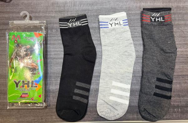 Boost your performance with our premium Sports Socks, designed for athletes who demand comfort, durability, and support. Crafted from breathable, sweat-wicking fabric, these socks keep your feet dry and fresh during intense workouts, running, or training sessions. The cushioned sole absorbs impact, while the snug elastic grip prevents slipping, ensuring maximum stability and protection. Moisture-absorbing & breathable materialAnti-odor and skin-friendly fabricExtra cushioning for shock absorptionStretchable fit for all-day comfortDurable for sports and daily wear