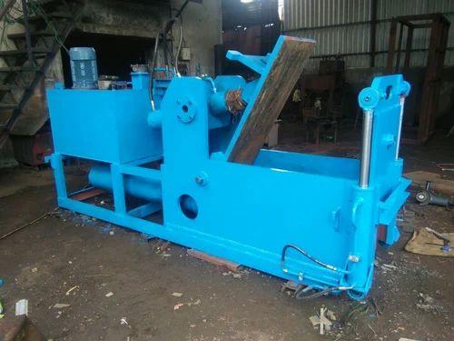 Material Mild SteelCapacity 3 to 4 tons / shiftMax Force Or Load 60-90 tonBail Weight max 50 kgsPlaten Size 350 x 600 mmAutomation Grade Semi-AutomaticPhase Three PhaseControl Type Non-CNCBail Size 350 x 600 mmWe are dealing in Hydraulic Bailing Machine .Additional Information:Production Capacity: 3 to 4 tons / shiftDelivery Time: 4 weeks