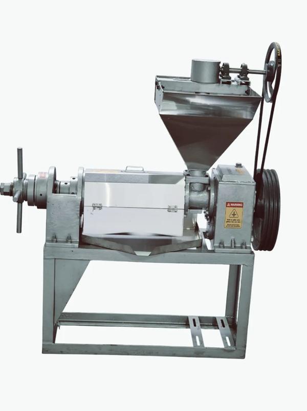 Shreeja cold press oil expeller machine is a device used to extract oil from various seeds and nuts without using heat, which helps preserve the nutritional content, flavor, and aroma of the oil. The “cold press” method involves mechanically squeezing the oil out of seeds by applying pressure, rather than using high temperatures or chemical solvents.Shreeja Cold Press Oil Expeller Machine can process between 1.4 to 2 Tons of material in a 24-hour period. Depending on the raw material and the efficiency of the press, this will affect the overall production volume.