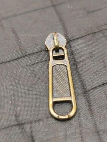 This design is available in size (#5 & #8) .Colour is customisable 