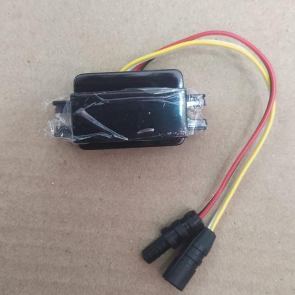 Operating Voltage: Commonly operates on DC 6V.Detection Method: Uses active infrared (IR) emission and reception to identify movement or presence.Application: Primarily used as a replacement part for automatic urinal flushers, sensor faucets, or toilet flushing systems.Wiring: Typically features color-coded wires (e.g., Red, Black, Yellow) for power input and output to a solenoid valve.